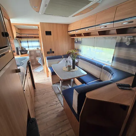 Rosenzauber Luxux-caravan 5 Sterne *