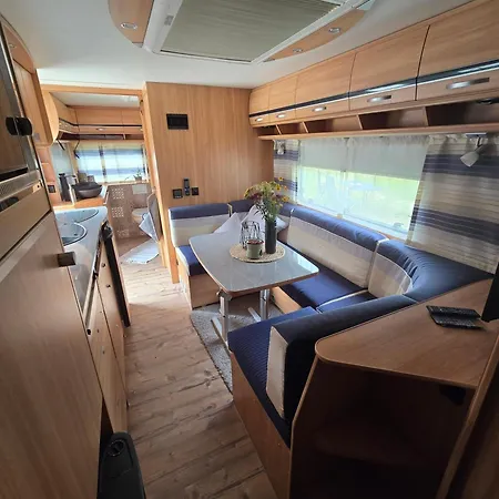 Rosenzauber Luxux-caravan 5 Sterne *