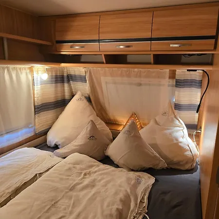 Campingplads Rosenzauber Luxux-caravan 5 Sterne Münchberg