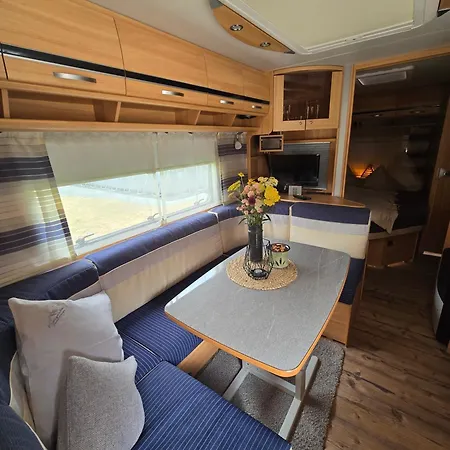 Rosenzauber Luxux-caravan 5 Sterne *