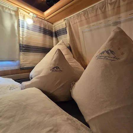 Rosenzauber Luxux-caravan 5 Sterne *