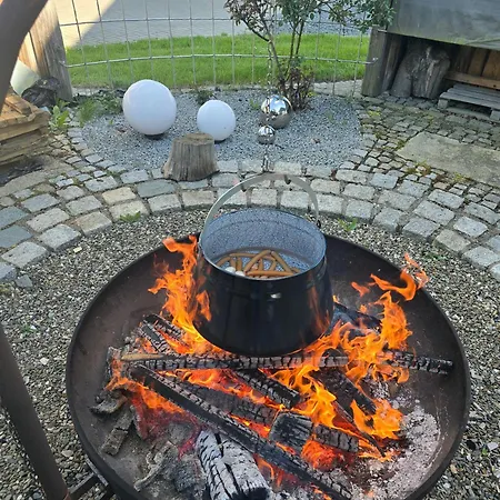 Rosenzauber Luxux-caravan 5 Sterne * Münchberg