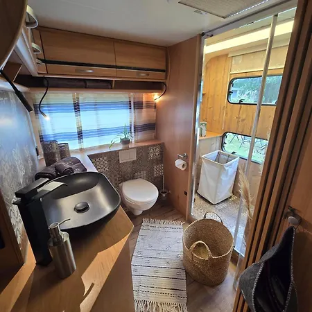 Rosenzauber Luxux-caravan 5 Sterne *