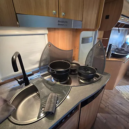 Rosenzauber Luxux-caravan 5 Sterne *