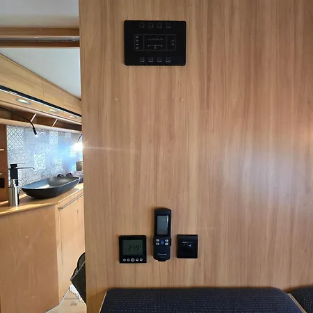 Rosenzauber Luxux-caravan 5 Sterne Münchberg