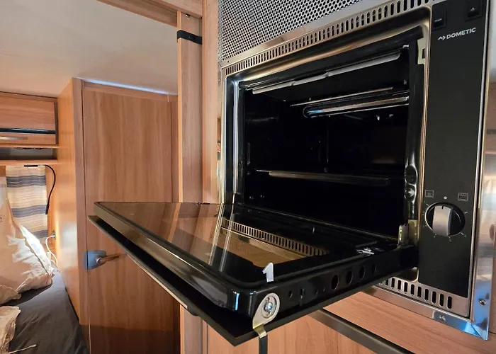Rosenzauber Luxux-caravan 5 Sterne Camping Münchberg