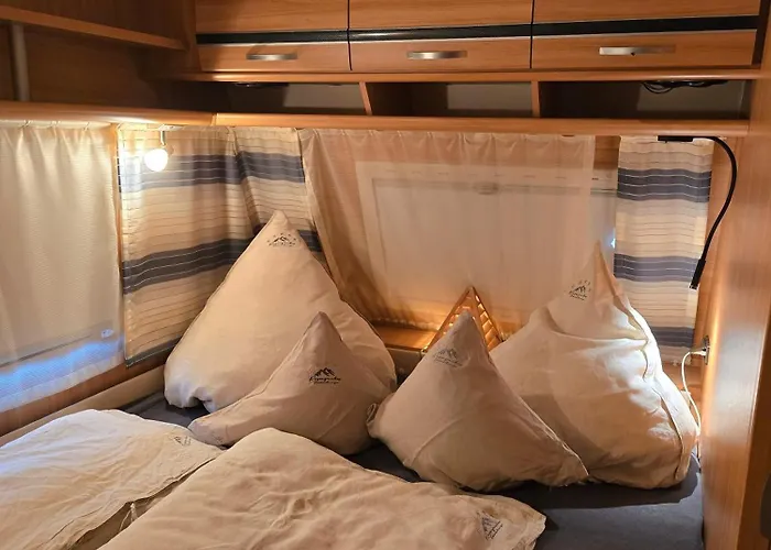 Rosenzauber Luxux-caravan 5 Sterne Camping Münchberg