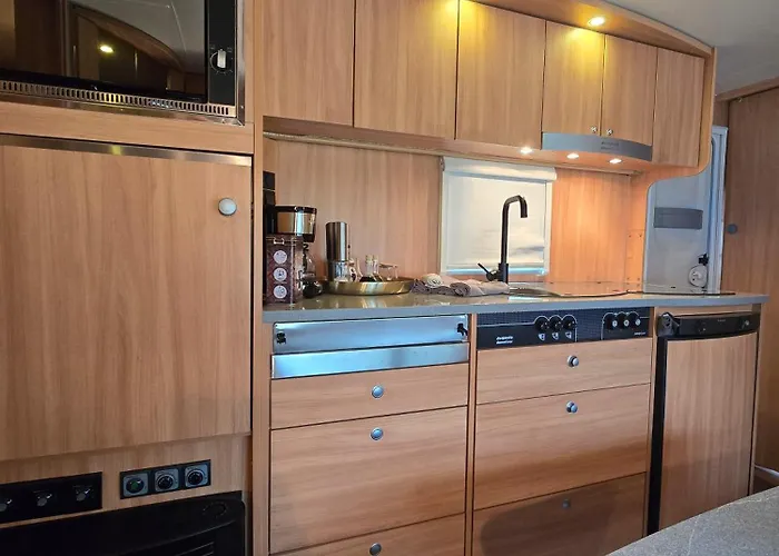 Camping Rosenzauber Luxux-caravan 5 Sterne *